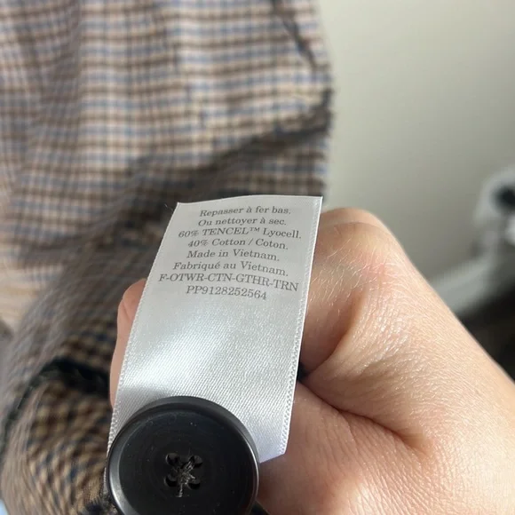 (SOLD) Everlane The Gathered Drape Trench in Plaid - Picture 12 of 14